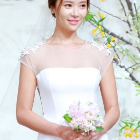 Hwang-Jun-Eum-wedding-star-daily-news-21